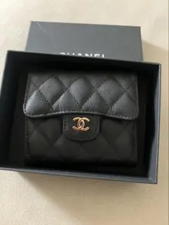 CHANEL 本革ノベルティブラック 二つ折り財布 CHANEL 二つ折り財布 黒 革 ノベルティ - メルカリ