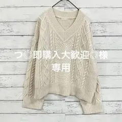 GU ケーブル編みVネックニット L ゆったり体型カバー トレンド ホワイト