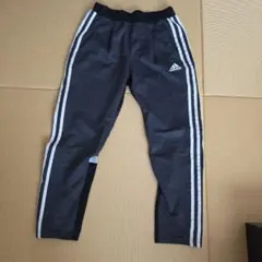 adidas 3本ライン グレー ジャージパンツ　150
