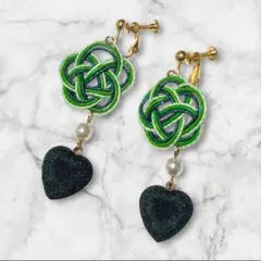 グリーン　梅結び　イヤリング　ハンドメイド