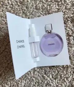 CHANELチャン オースプランディド オードゥ パルファム 1.5mlサンプル
