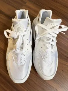 NIKE エアハラチ　ホワイト スニーカー エアクッション