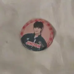 TREASURE　はぴだんぶい　カフェ　ジフン　缶バッジ