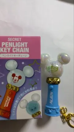 ディズニーストア　シークレットペンライトキーチェーン