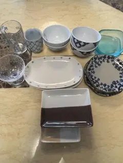 食器（皿、ボウル、グラス）