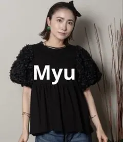 Myu 美品　フラワースリーブ ペプラム トップス ブラック　Fのサムネイル