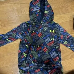 Under Armour カラフルパーカー　120