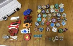ベイブレードバースト 40個+ランチャー等 引退 まとめ売り