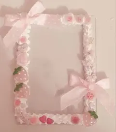 硬質トレカケース デコ ホイップ ピンク いちご
