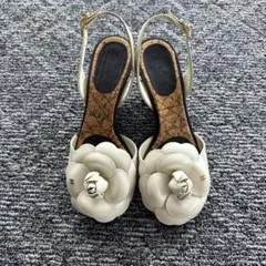 CHANEL カメリアサンダル　35のサムネイル