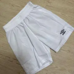umbro ホワイト ハーフパンツ　新品子供160