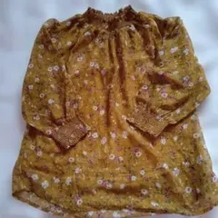 美品☆花柄シフォンブラウス