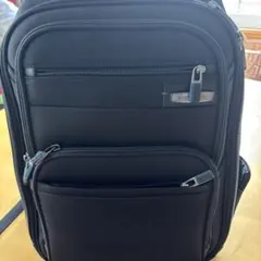 黒の多機能バックパック　サムソナイト