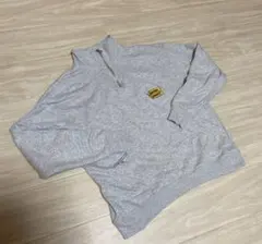 KAOYORINAKAMIグレーのハーフジップトレーナー