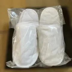 刺繍入りホワイトスリッパ