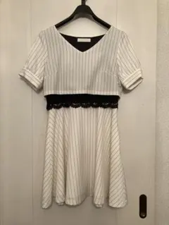 セシルマクビー　ストライプ柄 半袖ワンピース レース付き