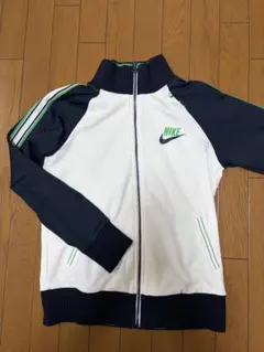 ナイキ　NIKE トラックジャケット　ジャージのサムネイル