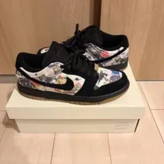 Supreme × Nike SB Dunk Low 
