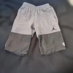 JORDAN グレー ショートパンツ
