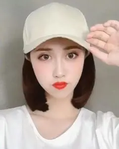 ベージュキャップ ウィッグ付き帽子　帽子　キャップ　CAP　かつら　黒髪　黒