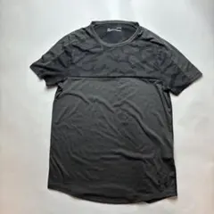 Under Armour アンダーアーマーHeatGear Tシャツ　カモフラL