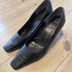 黒 ポインテッドトゥパンプス ヒール約5cm