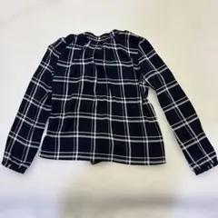 ネイビーとホワイトのチェック柄長袖シャツ
