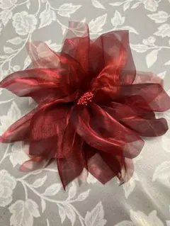 真紅シフォン花ブローチコサージュ　髪飾り 大きめ　直径25cm