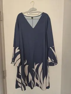 【大きいサイズ】 花柄ワンピース　【２XL】