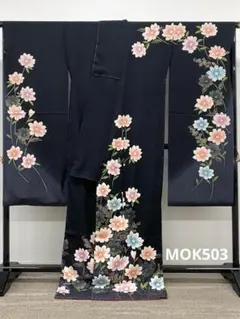 振袖 仮絵羽 金通し 刺繍 金駒 金彩 紋意匠 正絹 未仕立て品 八掛付き 振袖 仮絵羽 銀 金駒 金彩 紋意匠 正絹 未仕立て品 八掛付き MOK532