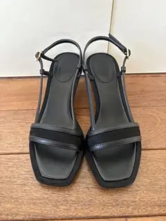 H&M サンダル　ブラック　ヒール