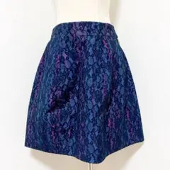 美品 マークバイマークジェイコブス フラワー レース フレア ミニ スカートのサムネイル