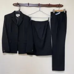黒地　縦ストライプ　スーツ　3点セット