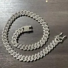 ダイヤモンド風装飾 シルバー系チェーンネックレス