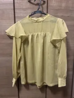 GU フリル付きイエローブラウス S