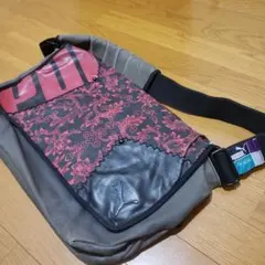PUMA ショルダーバッグ