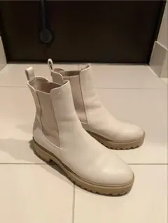 DIANA ホワイト サイドゴアブーツ