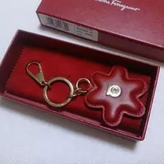 サルヴァトーレ　フェラガモ　キーホルダー