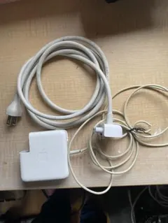 Apple中古品60w MagSafe２ Power Adapter