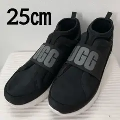 ✨美品 UGG スリッポン 25㎝ スニーカー ブラック 厚底 履きやすい 黒