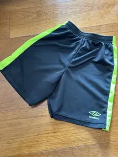 umbro 半ズボンハーフパンツ 120 黒　サッカー　フットボール
