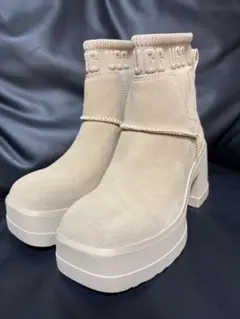 2026年最新】UGG 厚底ブーツ 23.5の人気アイテム - メルカリ