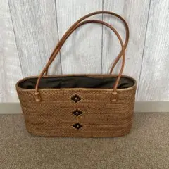 ラタン製ブラウンかごバッグ