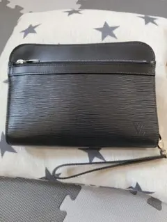 ルイヴィトン　M59362 エピ　オシュ　クラッチバッグ　黒　ストラップ