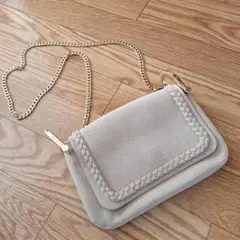 【未使用】チェーンショルダーバッグ ベージュ 超軽量 100%革