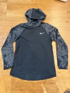 ナイキ エッセンシャル フラッシュ フーディ リフレクティブジャケット NIKE ナイキ エッセンシャル フラッシュ フーディ リフレクティブ