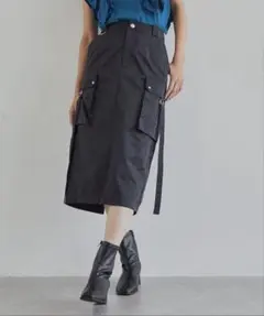 新品　　VIS ビス　　ミモレ丈ミリタリーカーゴスカート　Ｓ　ネイビーのサムネイル