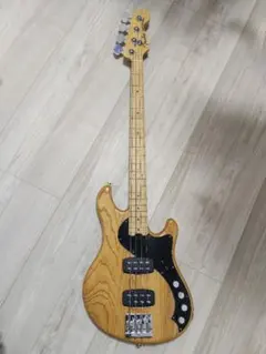 【期間限定】Fender Deluxe Dimension Bass ⅳ HHのサムネイル