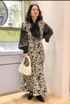 RBS セットアップ　ジオメトリックベスト&ジオメトリックマーメイドスカート