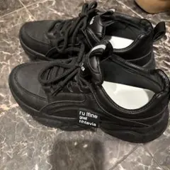 ブラックローカットスニーカー